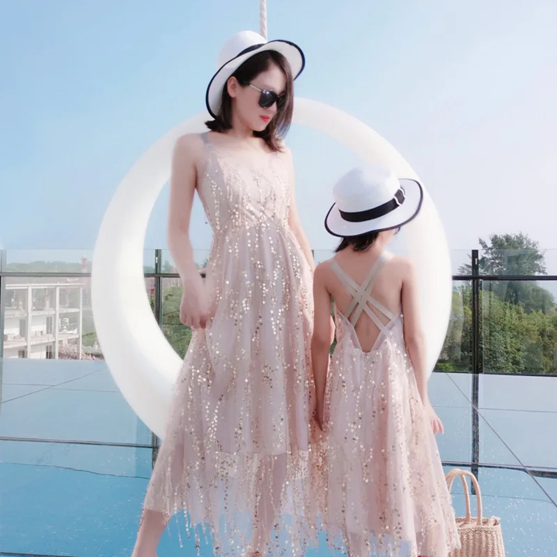 Платье для мамы и дочки с блестками | Мать ребенок