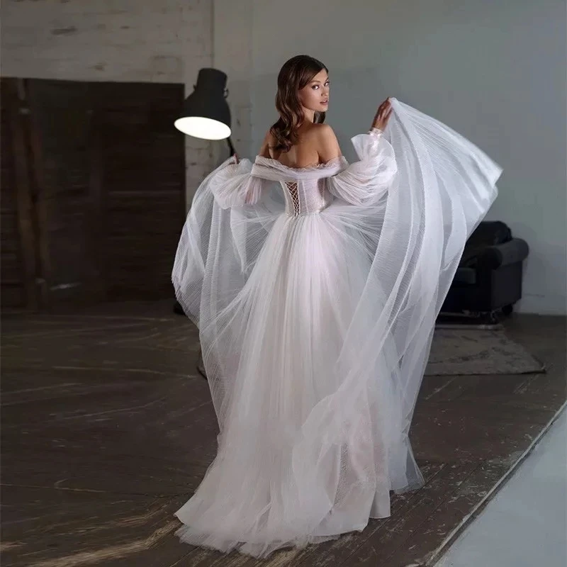 

2021 A-Line Sweetheart Puffy Sleeve Wedding Dresses Off-Shoulder Applique Princess Tulle Sweep Train Bride Gowns