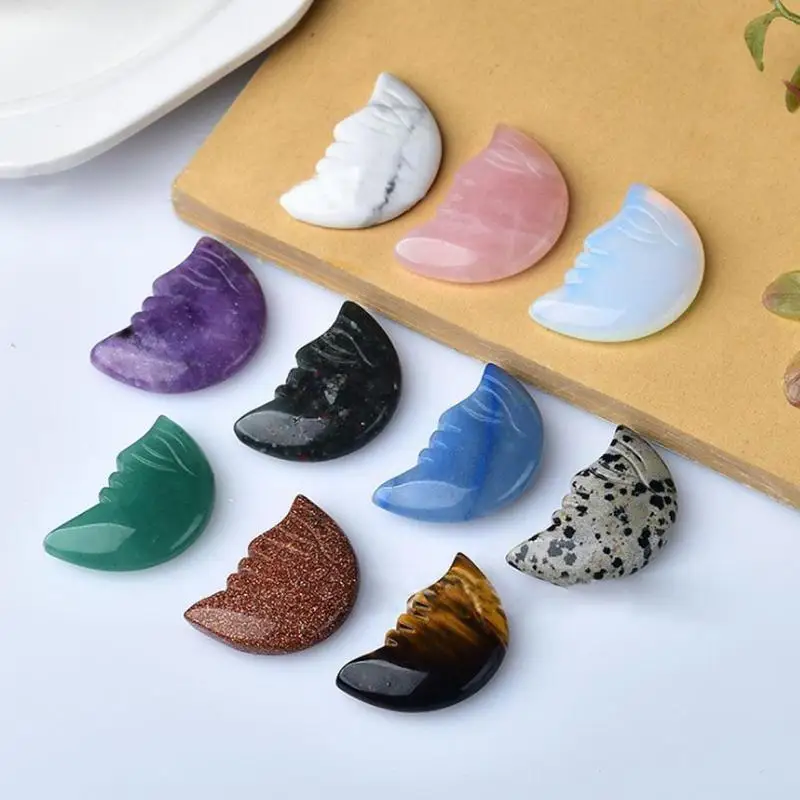 

1pc Natural Crystal Stone Human Face Moon Shape Rose Stone Carving Healing Crafts Hand Mineral Ornaments Jewelry Quartz P0A5
