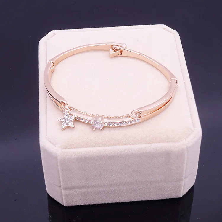 

Trendy Female Crystal Star Chain Bracelet Luxury Rose Gold Color Open Bracelets For Women Cute Bride White Zircon Party Bracelet