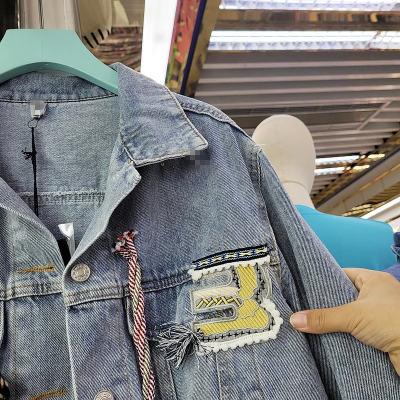 

2021 New Trend Blue Jean Jacket European Style Lady Tops Textural Florals Patched Braided Letter A Denim Coat Women Chaqueta