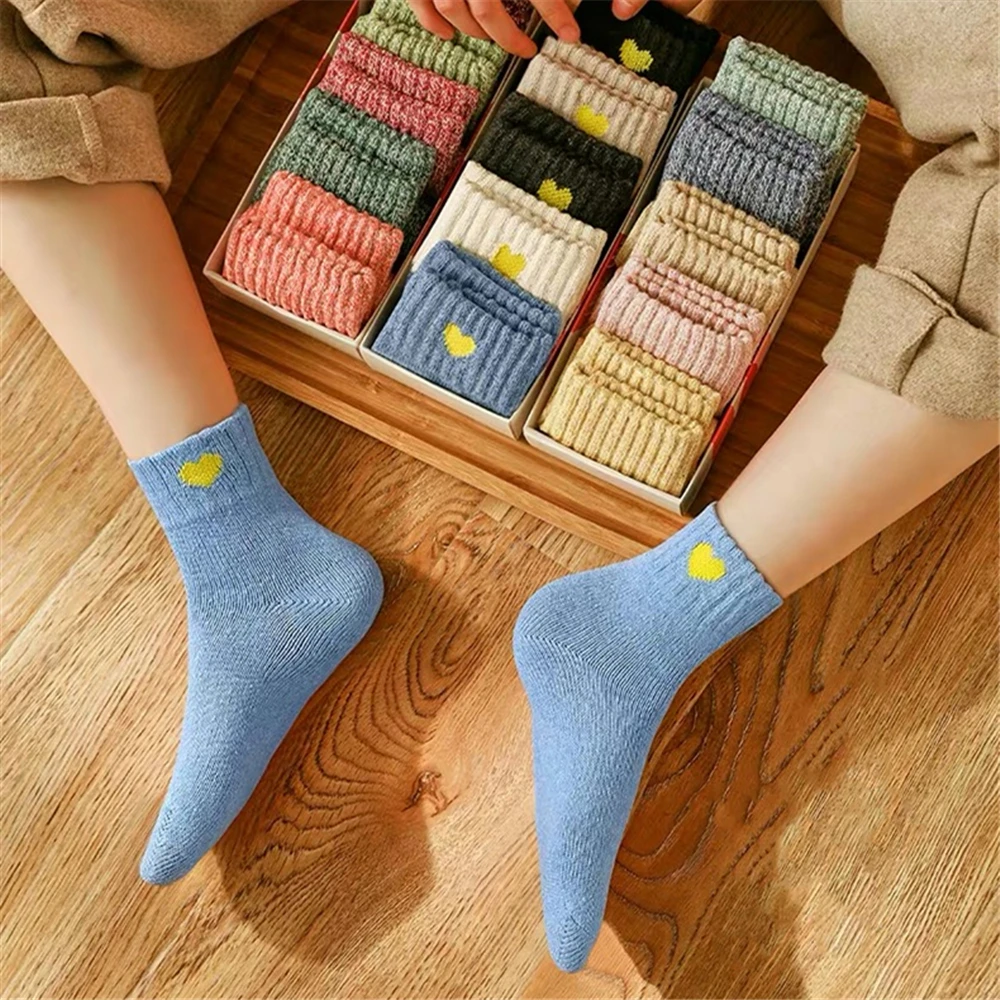 Women winter cartoon plus velvet thick warm socks Harajuku Japanese cute ins style fashion simple trend solid color cotton socks