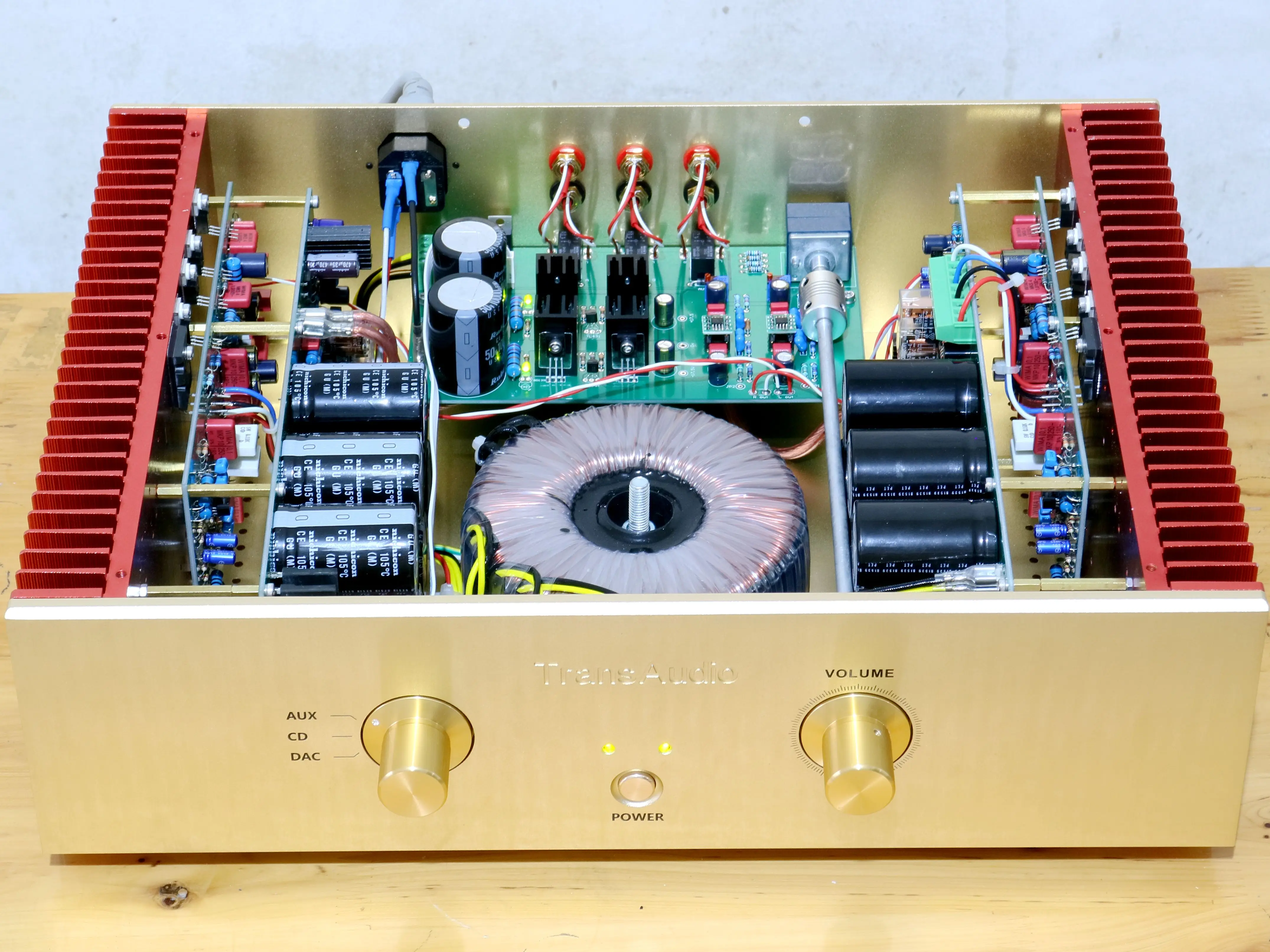 

2021 latest version Study/copy dartzeel Combined Machine 100W/8 ohm Aluminum Power Amplifier hifi amplifier