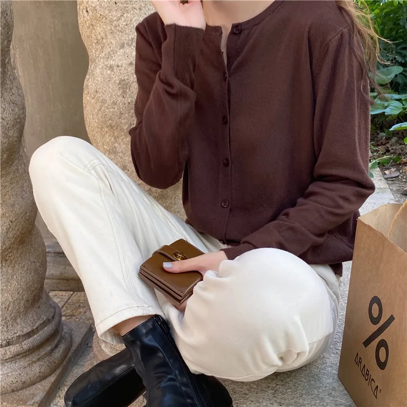 Свитер женский осенне-зимний на пуговицах |