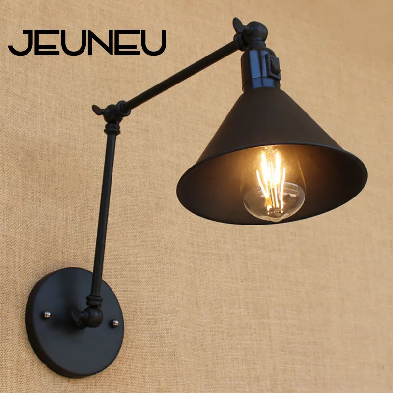 Старинная настенная металлическая ретро лампа с длинным поворотным кронштейном