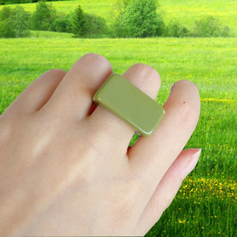 

2021 New Resin Acrylic Rings Candy Colors Transparent for Girls Geometric Irregular Women's Ring Vintage Fashion Wholesale Rings