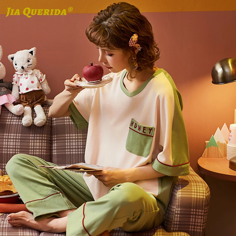 Женская пижама с короткими рукавами длинными брюками и передним карманом |