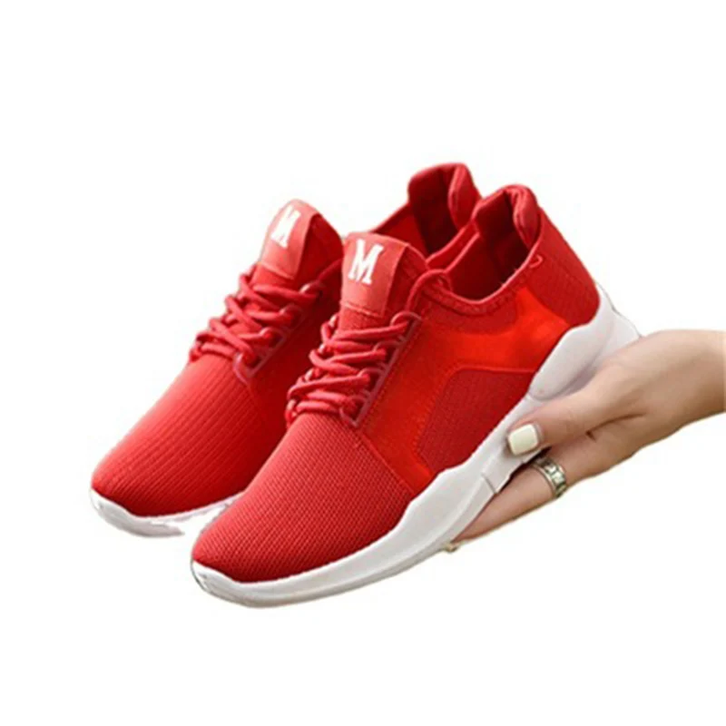

2019 spring and autumn new casual shoes couple breathable mesh flying woven shoes men and women casual shoes