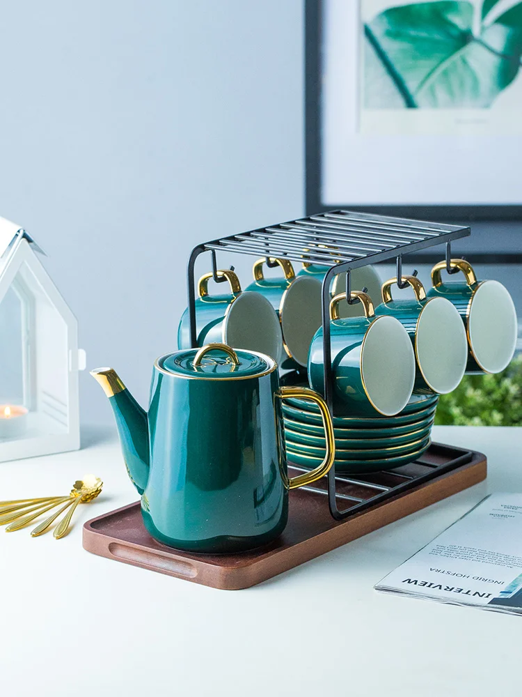 Kopen Europese Kleine Luxe Koffiekopje Schotel Pak Trace Een Ontwerp In Goud Rand Keramiek Huishouden Afternoon Tea Set Koffie Apparaten