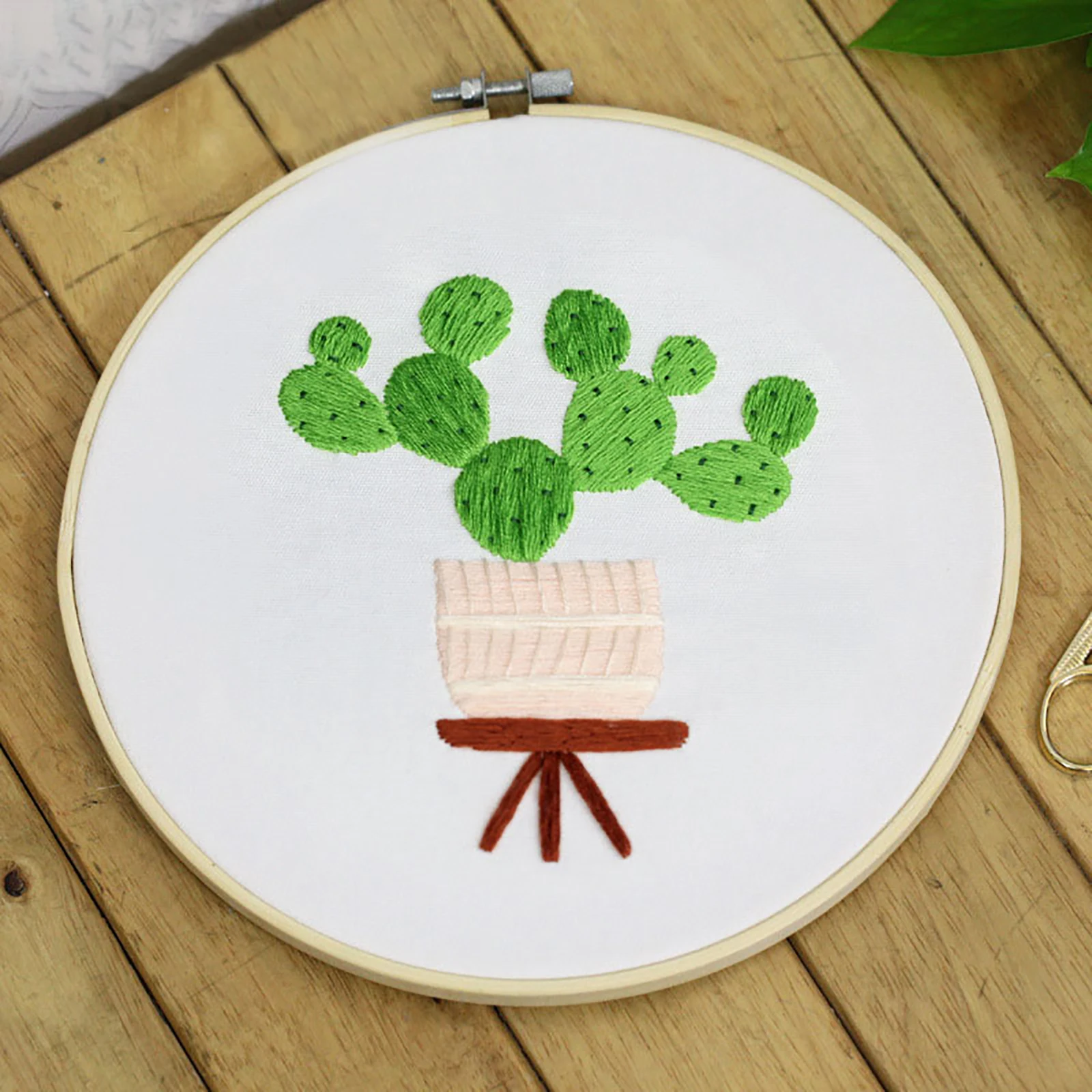 

Creative European Style Flower Embroidery DIY Material Package Beginner Embroidery Semi-finished Product Kit Needlework Tools