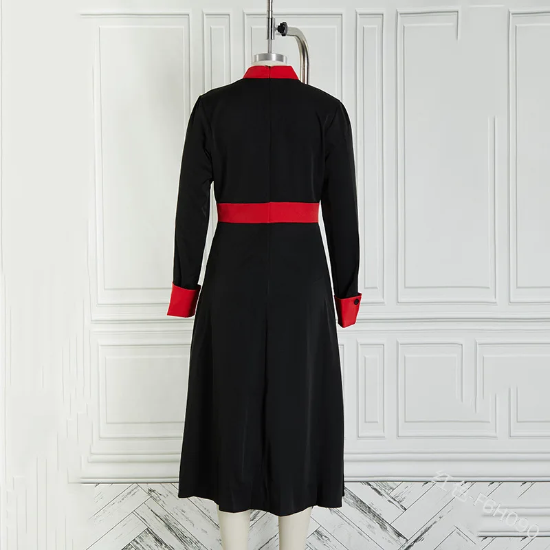 Женское облегающее платье средневековой длины с асимметричным подолом| |