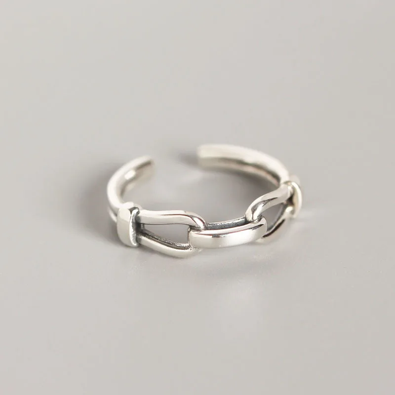 

Женское кольцо из серебра 925 пробы, с геометрическим узором