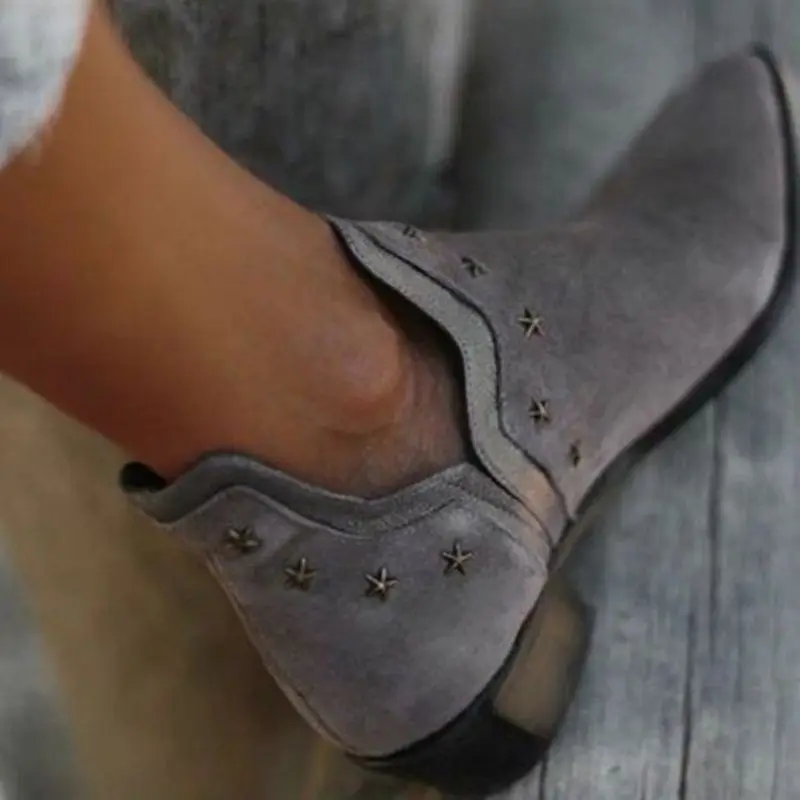 

Autumn and Winter Women's Fashion Rivet Decoration Women's Short Boots Leisure Comfortable Popular Women's Short Boots 7KG295
