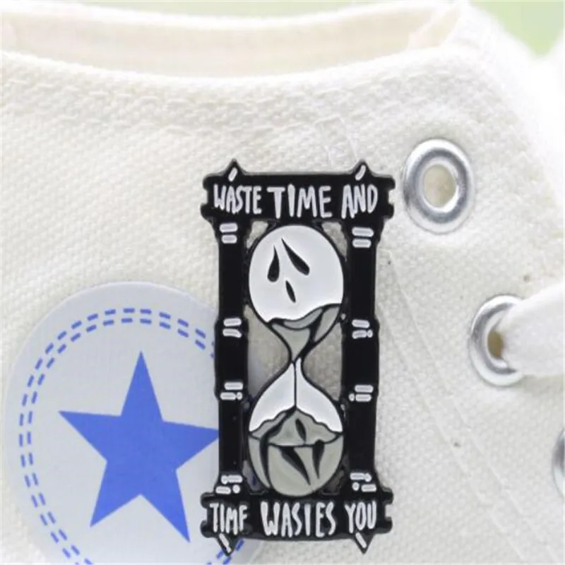 Креативный панк металлический значок песочные часы брошь с дизайном скелет