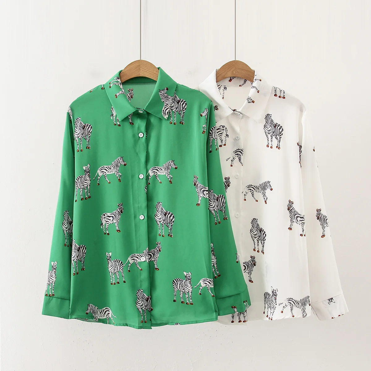 

Summer Animal print Women Shirt 2021 White green Long sleeve Silk Satin Vintage Loose Casual Office work Womens Tops Shirts
