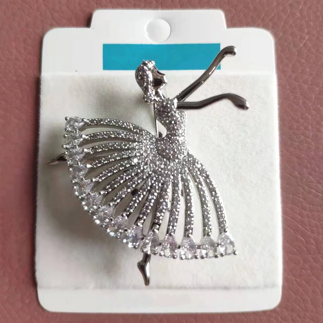 

MECHOSEN Exquisite Ballerina Girl Brooches CZ Zircon Elegant Jewelry For Clothing Scarf Cardigan Suit Dress Pins Lady Girl Gifts