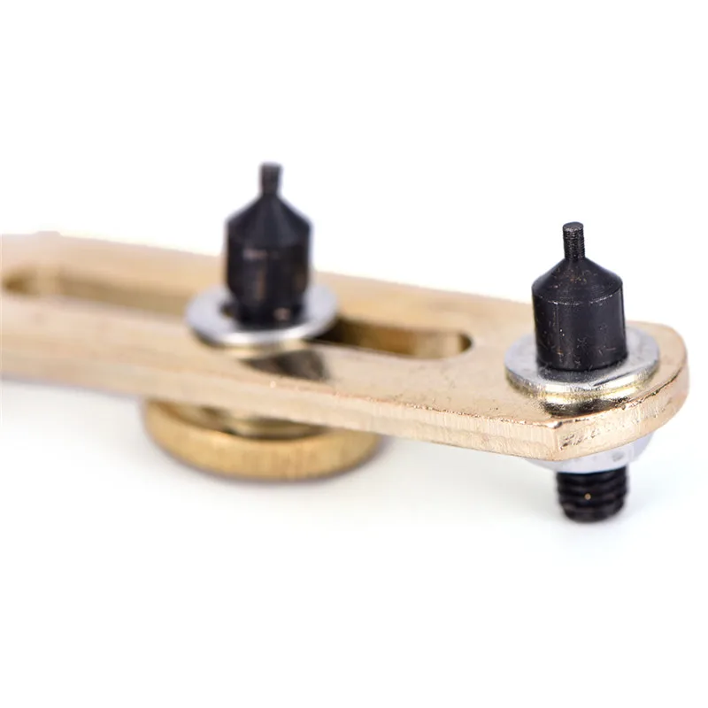 Часы задняя крышка чехол Крышка для бутылок Регулируемый жидкость снятия ключ