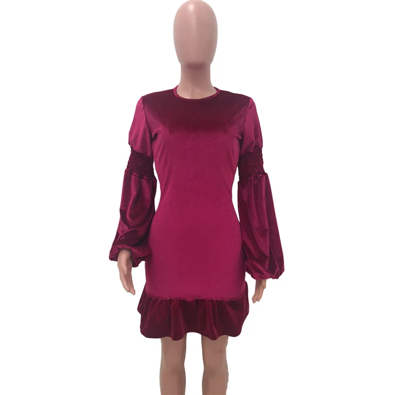 Модное однотонное платье с рукавами-фонариками и оборками женское облегающее