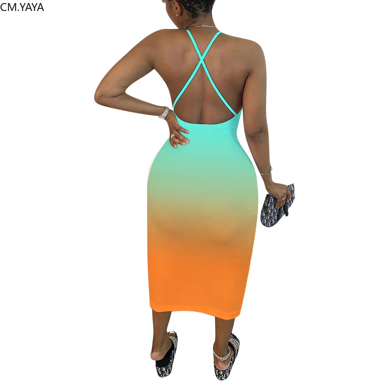 Женское платье с открытой спиной CM.YAYA средней длины без рукавов градиентным