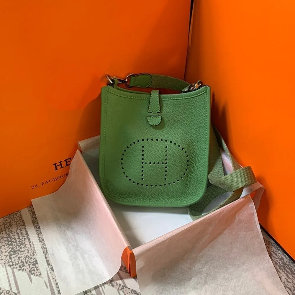 

2021 new designer high-quality large-capacity fashion handbag messenger bag brand-name bag