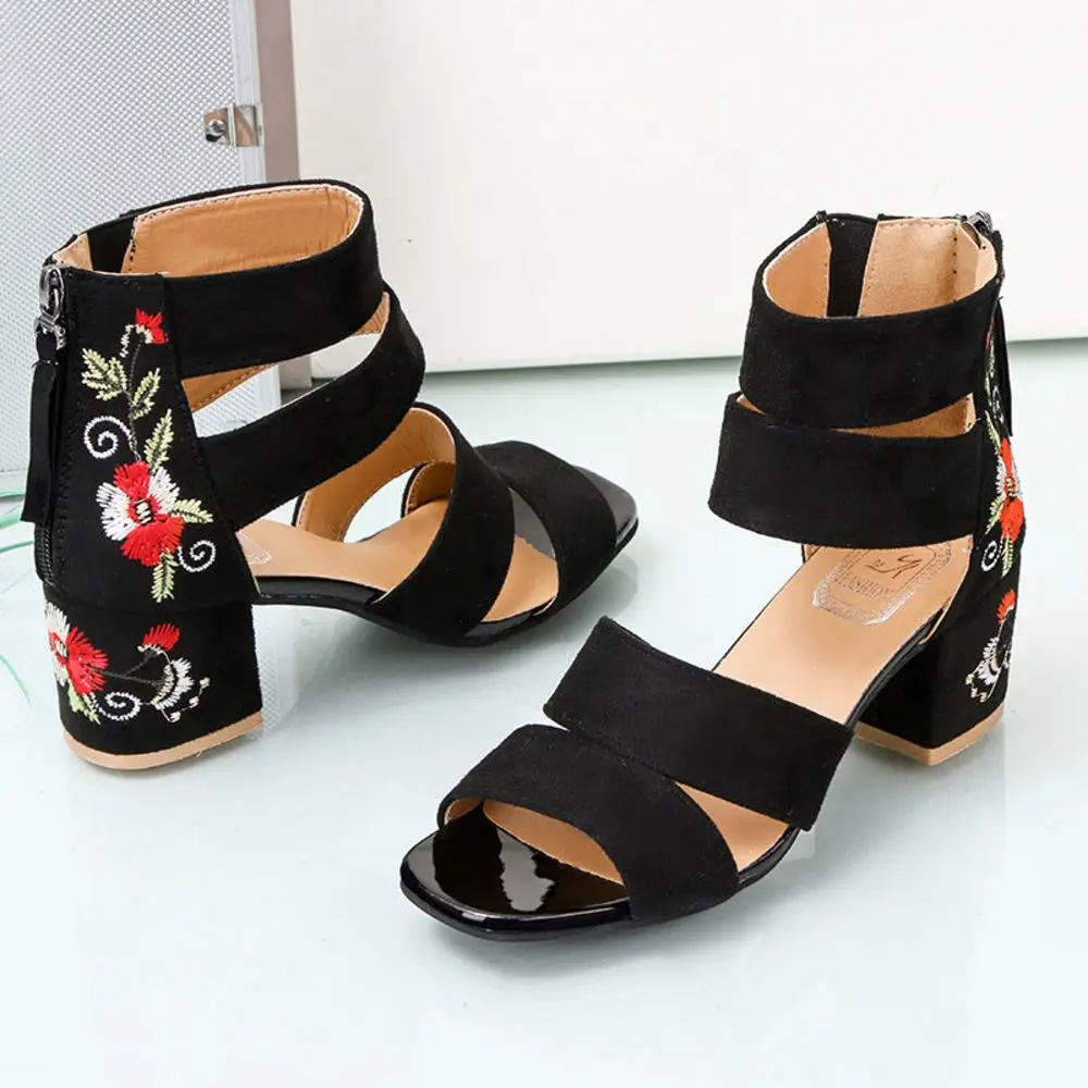 

Ethnic Style Embroidered Mid-heel Sandals Women 2021 Summer All-match Thick Heel Elegant Retro Open Toe Embroidered Shoes Women