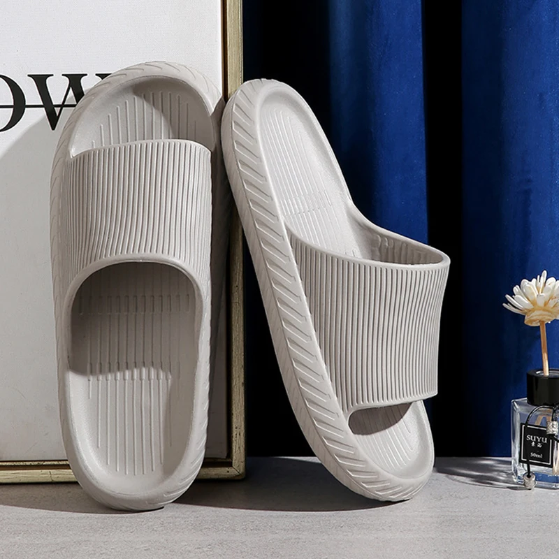 

Men Home Indoor Slippers Summer Men's Platform Ladies Slides Soled Bathroom Shoes Flat Sandals Casual Comfortable Beach Shoes