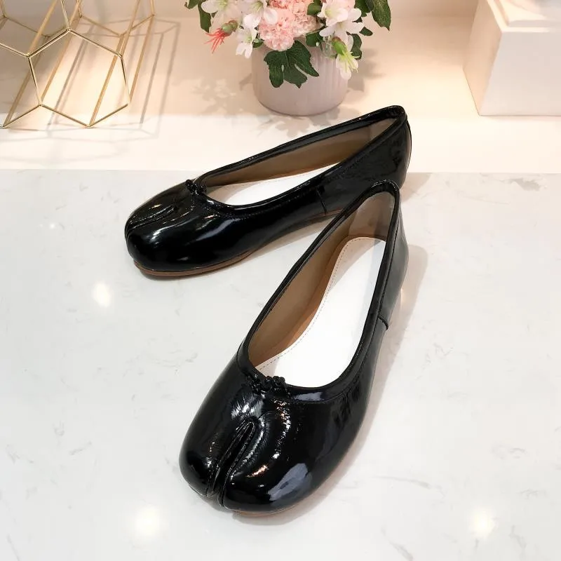 Женские пляжные туфли на низком каблуке удобные плоской подошве с раздельным