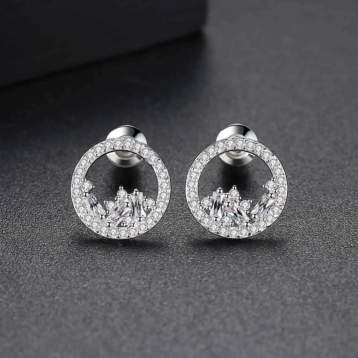 Милые маленькие круглые женские серьги-гвоздики LUOTEEMI для свадебной вечеринки с