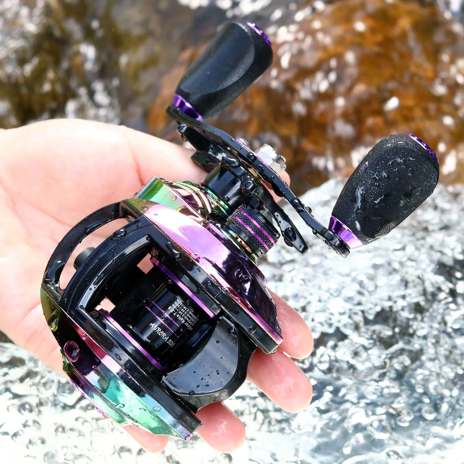 New  Baitcasting Reel High Speed 8:1:1 Gear Ratio 17+1BB Fresh Saltwater Magnetic Brake System Ultralight Fishing ReeL 2000 Seri