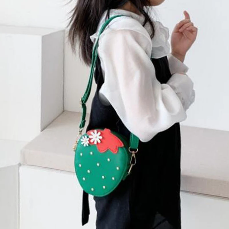 

Fashion PU Leather Girls Coin Purse Lovely Children Strawberry Rivet Crossbody Bags Cute Baby Accessories Mini Wallet Kids Gifts