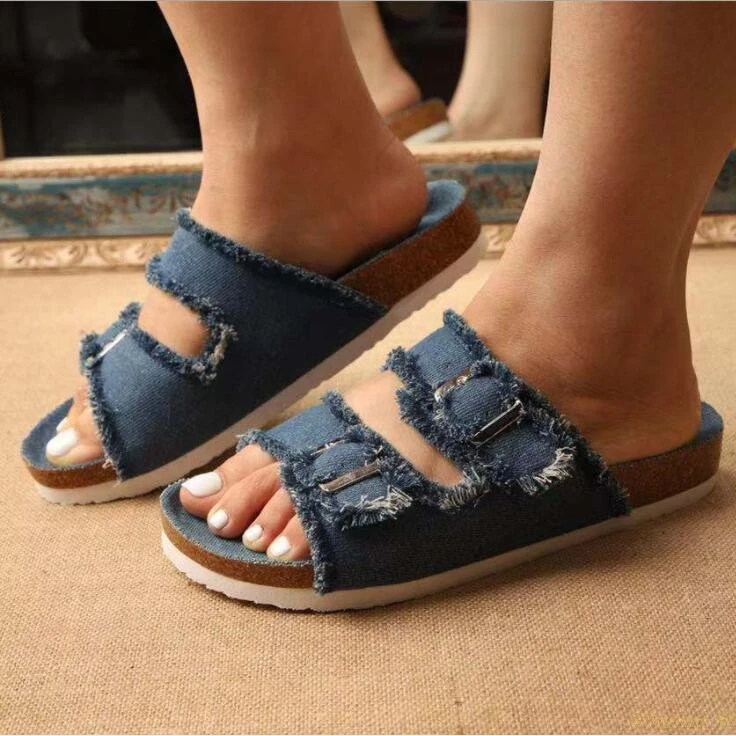 

Women's shoes 2021 summer women new casual solid color candy color silver buckle flat beach slippers outdoor wild slippers