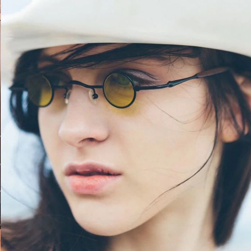 2019 New Fashion Gothic Steampunk Tiny Round Sunglasses Women Men Brand Design Small Frame Vintage Sun Glasses UV400
