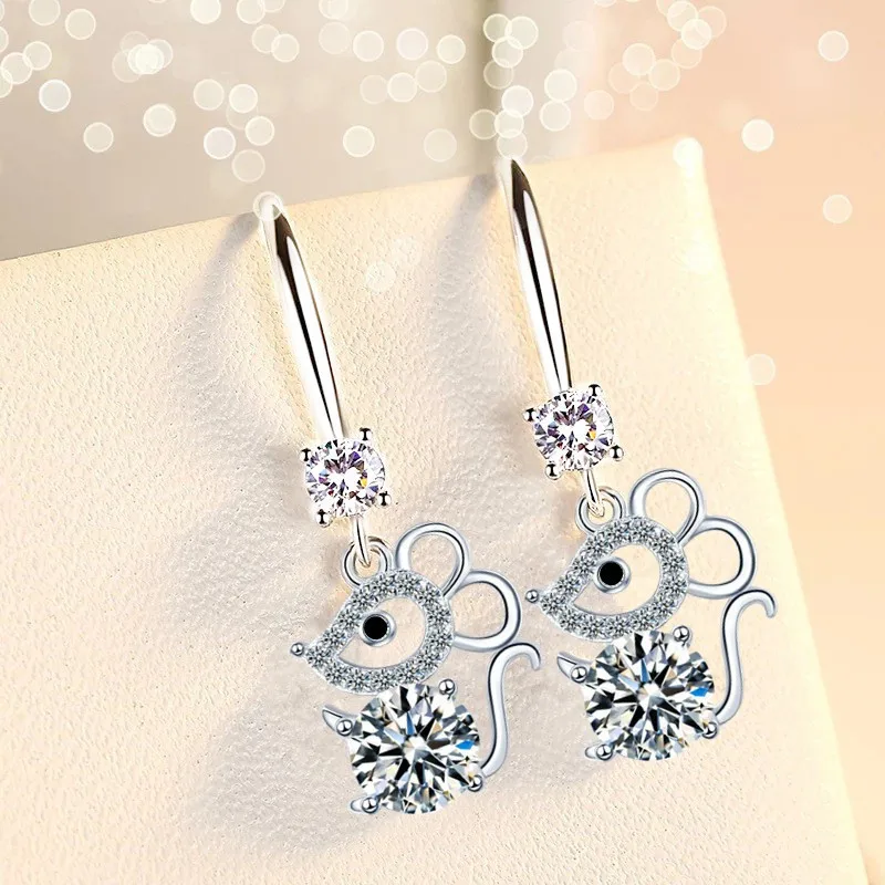 Мода ААА кубического циркония Симпатичные серьги в виде мышей для женщин белого