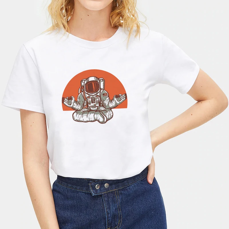 

Футболка Focal20 женская с коротким рукавом, свободная рубашка с принтом астронавтов, с круглым вырезом, топ в стиле Харадзюку, на лето