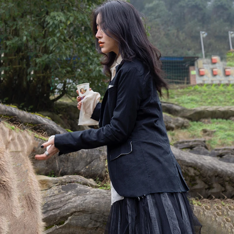 

[EAM] 2021 New Spring Autumn Black Lapel Long Sleeve Single Button Slim Black Irregular Jacket Women Coat Fashion Tide 1C102