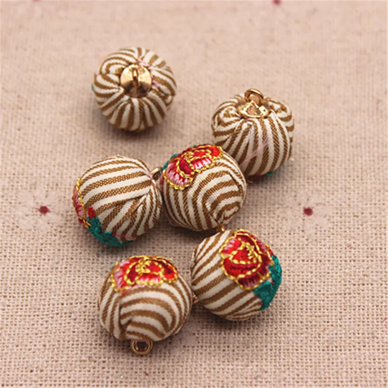 10pcs15mm цветки разных цветов вышитые полосы покрытая тканью круглая круглые бусины