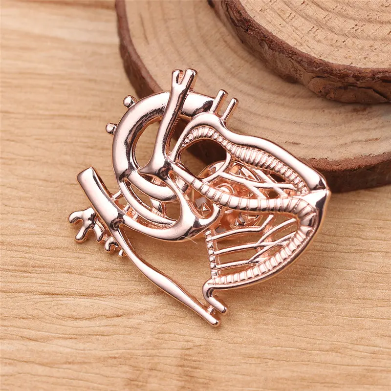 Позолоченные ювелирные изделия подарок новые брошь в форме сердца булавка