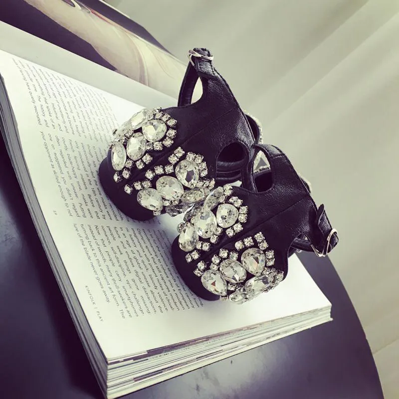 Балетки женские с заостренным носком модные туфли на плоской подошве блестящие