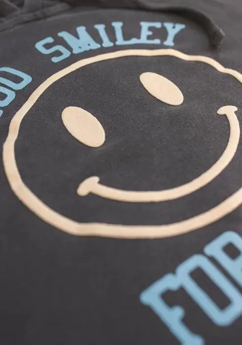 

2020 Addison Rae Internet Celebrities TOO SMILEY FOR YOU Print Harajuku Hooded Sweatshirt Women/Men Casual Sweatshirt Clothes