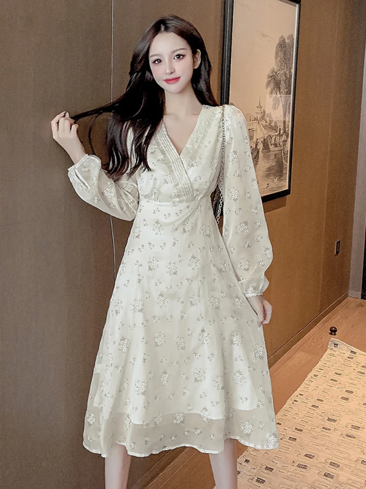 

Средней длины ретро цветочный шифоновое платье Женский 2021 лето новый стиль темперамент пояс для похудения с v-образным вырезом платье средн...