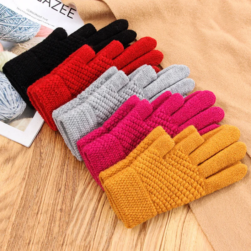 

Gloves & Mittens