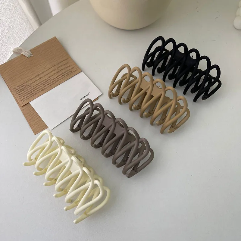 

2021 New Solid Big Acrylic Hair Claw Clips Big Size Makeup Hair Styling Barrettes for Women Hair Accessories