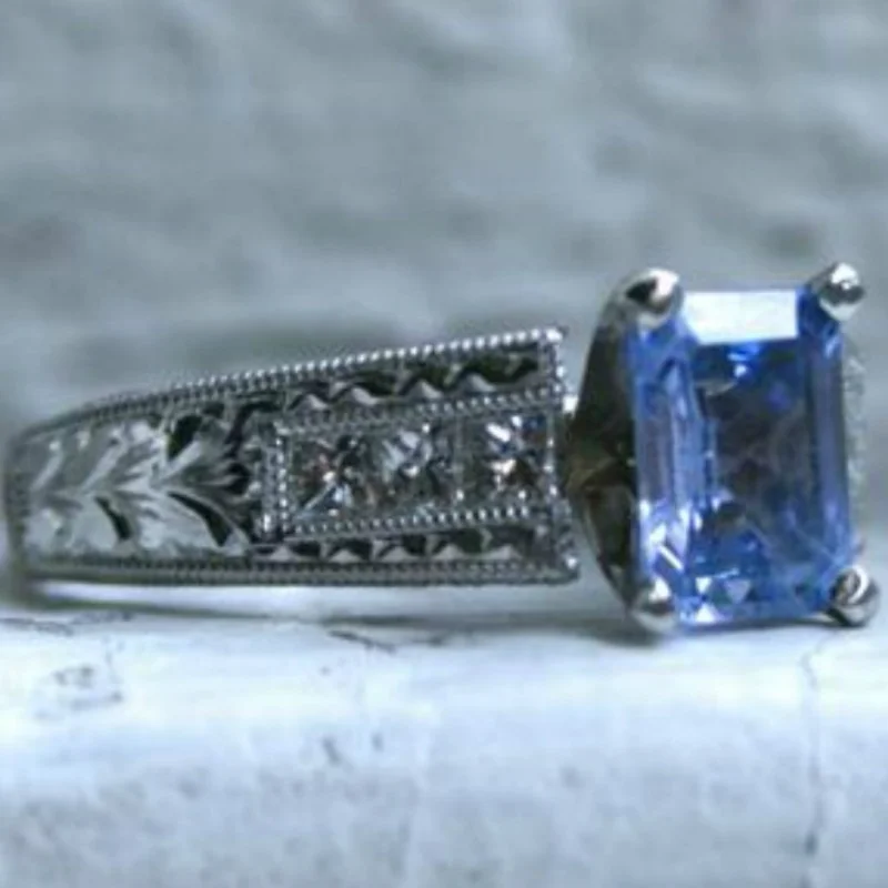 

Женское Обручальное кольцо с синим бриллиантом, размеры 5-11