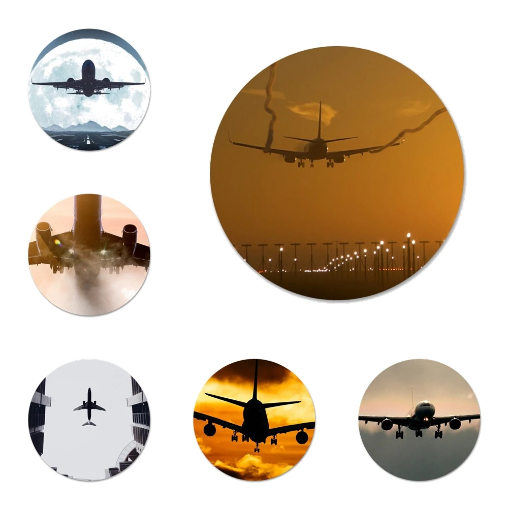 

Самолет путешествия значок на булавке значок декоративные Броши Металлические Значки для одежды рюкзак украшение 58 мм
