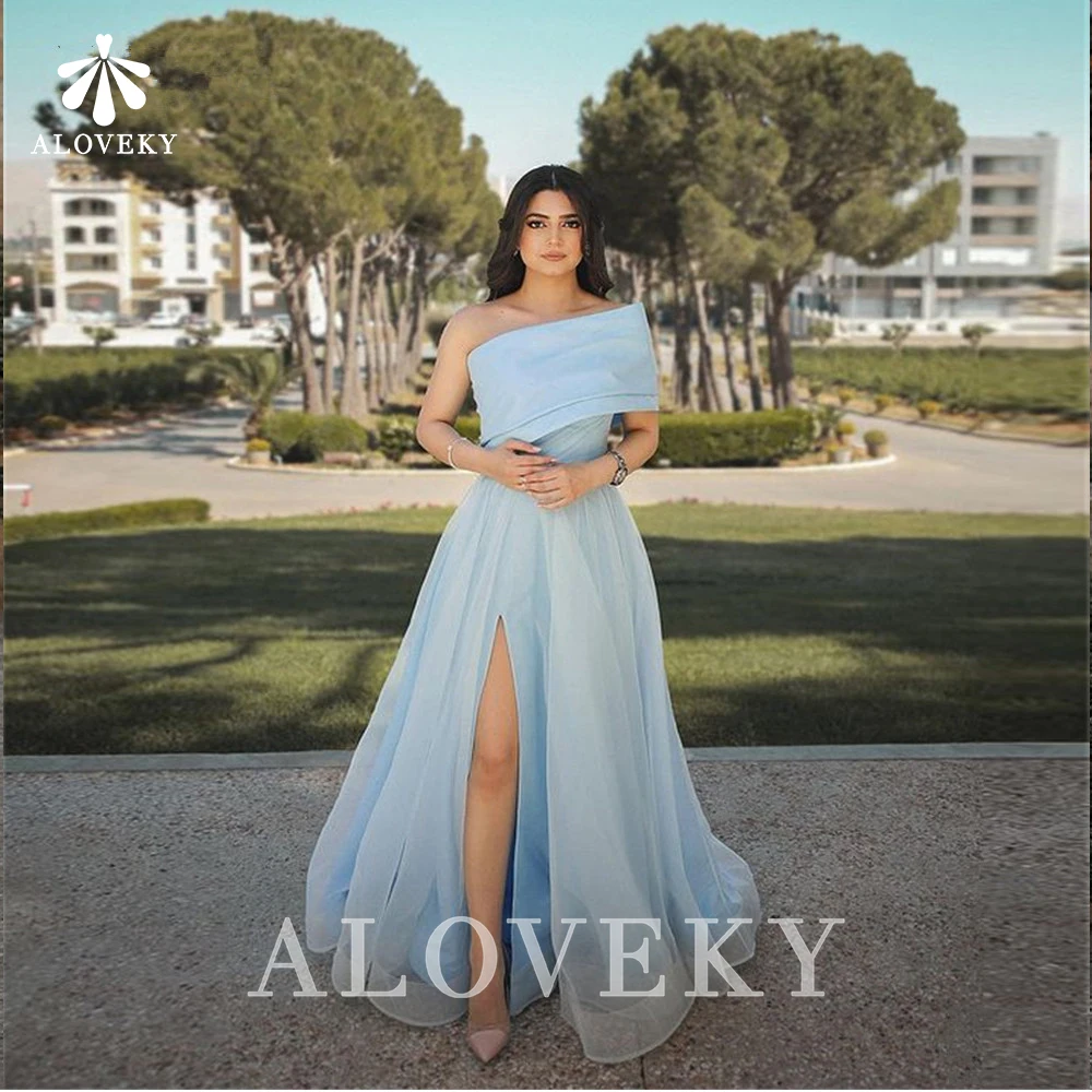 

Женское вечернее платье на одно плечо, с разрезом сбоку