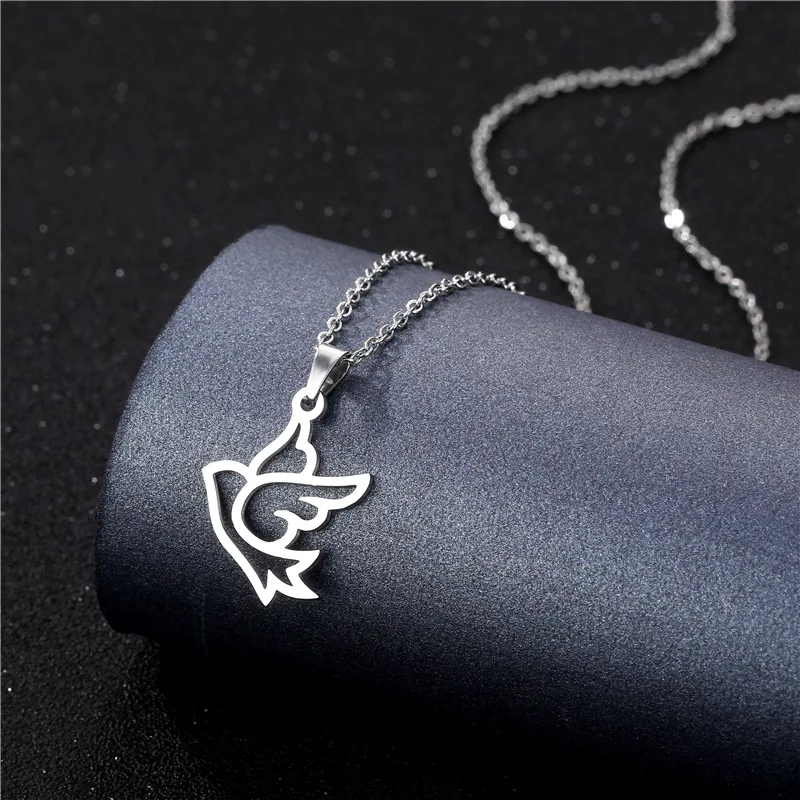 

Hot Bird Necklace for Women Stainless Steel Pigeon With Pendants Clavicle Chain Necklaces Jewelry Bijou Accessories