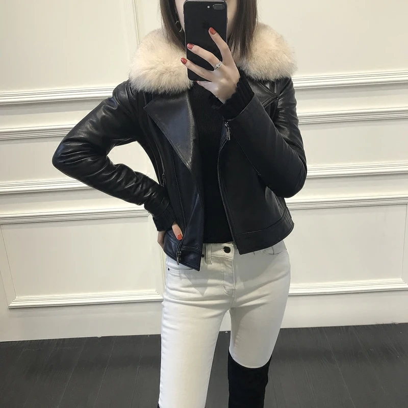 

Fall winter 2020 short slim fit leather motorcycle leather jacket female fox fur collar sheep leather jacket with cotton