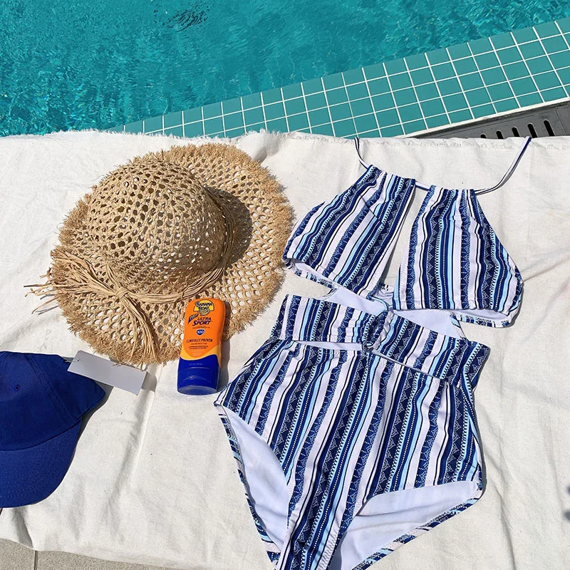 

Korea Japan Young Women One Piece Swimwear Sexy Strap Bandage Striped Thong Monikini Shown Cleavage High Cut Bathing Suit