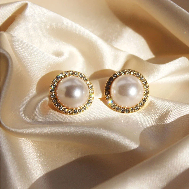 New Arrival Trendy Round Exquisite Pearl Round Full Crystals Wedding Simple Stud Earrings For Women Bridal Fashion Crystals Gift