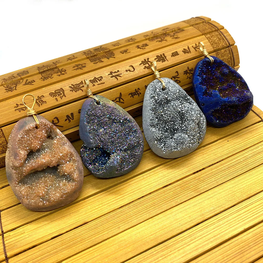 

Natural Stone Crystal Pendant Multi-color Irregular Water Drop Shape Can Be DIY To Make Fashion Jewelry Decoration Accessories
